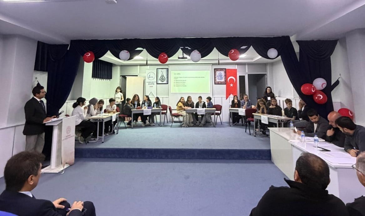 ESKİŞEHİR’DE DÜZENLENEN KUR’AN-I KERİM GÜZEL OKUMA VE DİNİ BİLGİLER YARIŞMALARINDA İL BİRİNCİLERİ...