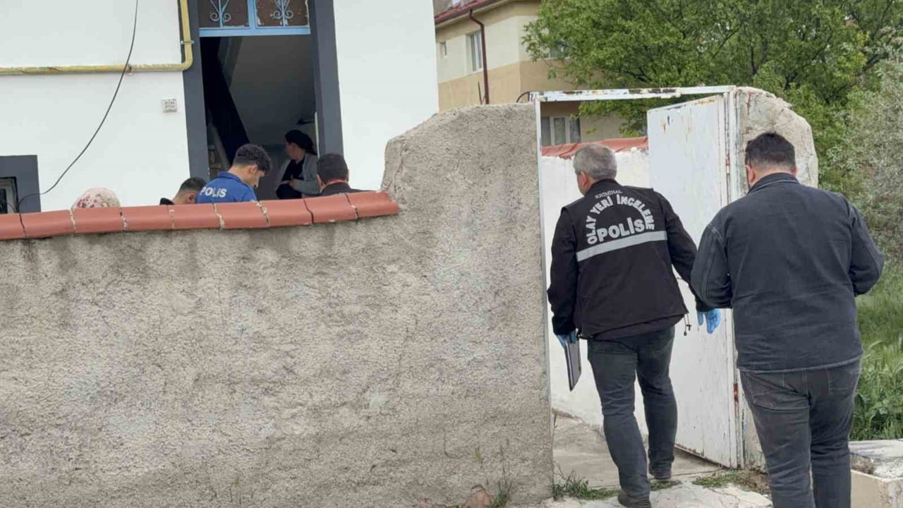 ESKİŞEHİR’DE GAZ SIZINTISI DOLU EVDE ÖLÜ BULUNAN
