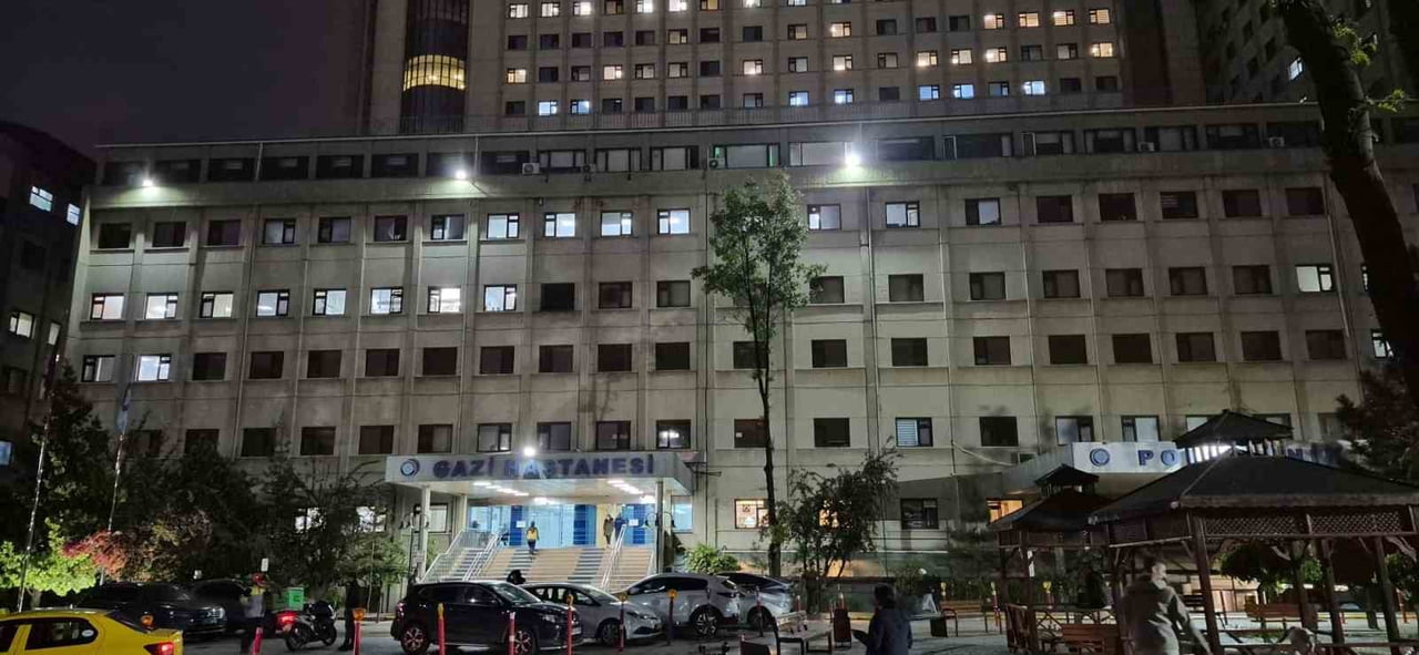 ESKİŞEHİR’DE VERDİĞİ KONSERİN ARDINDAN ANKARA’YA HAREKET EDEN SANATÇI HALUK LEVENT, YOLCULUK...
