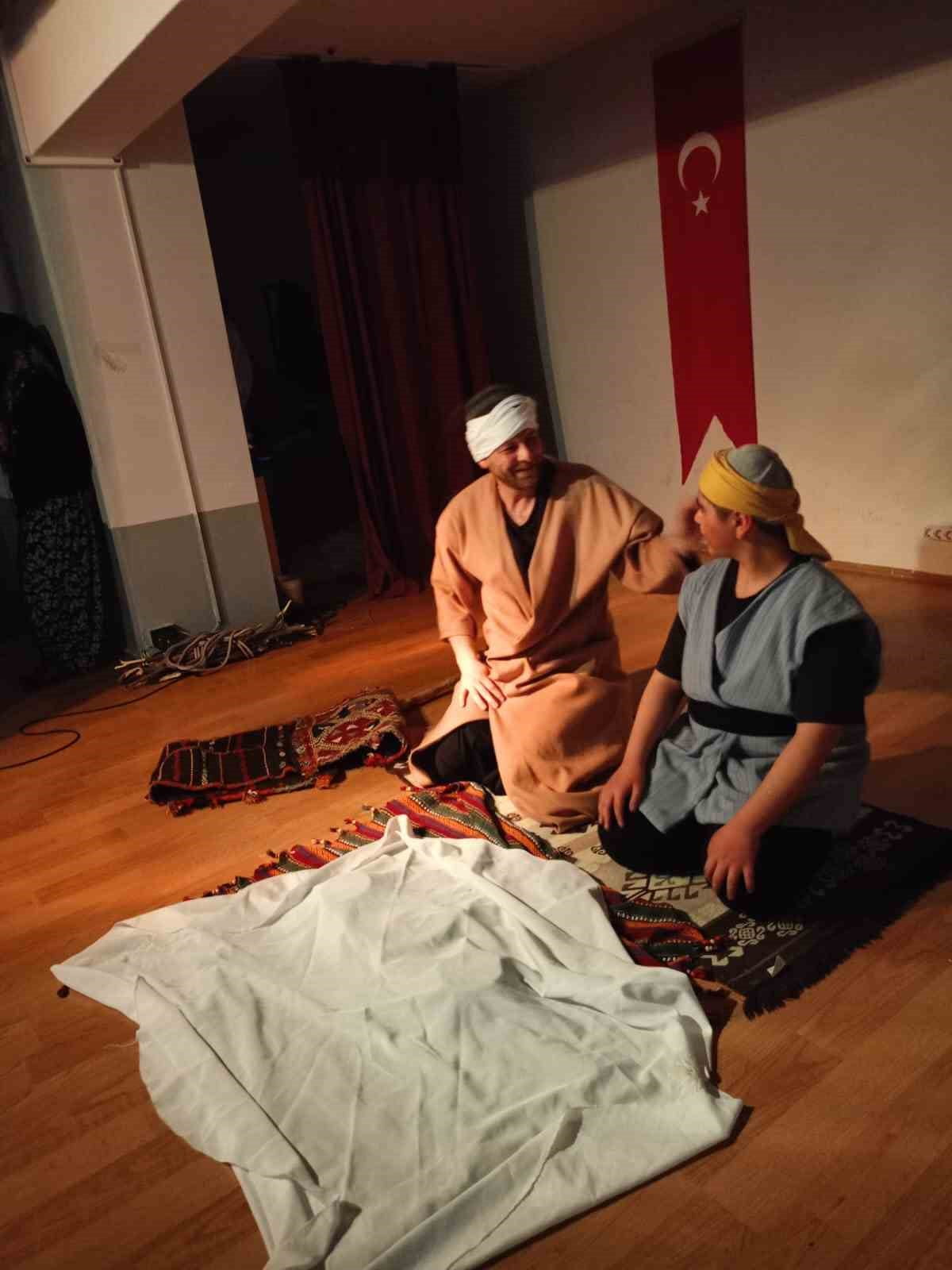 ESKİŞEHİR’DE YUNUS EMRE KÜLTÜR VE SANAT HAFTASI ETKİNLİKLERİ KAPSAMINDA YUNUS EMRE GENÇLİK MERKEZİ...