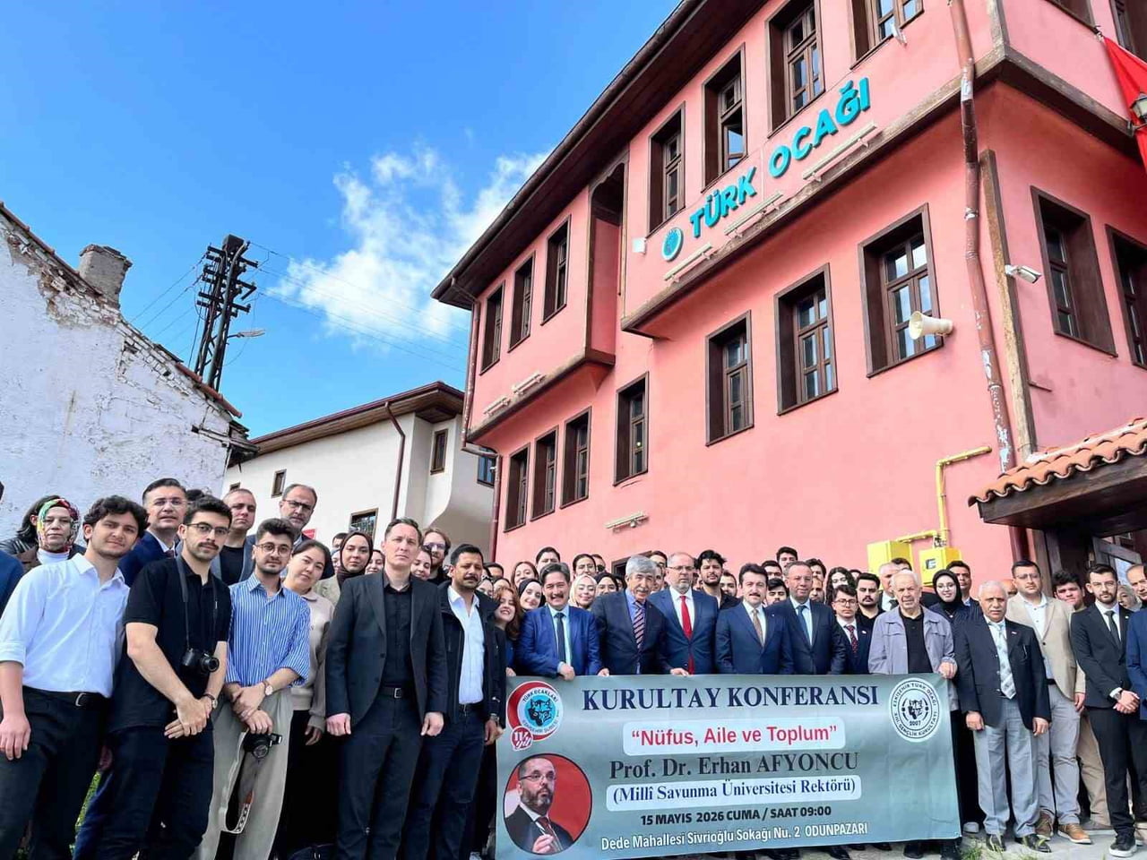 ESKİŞEHİR TÜRK OCAĞI TARAFINDAN "AİLE, NÜFUS, TOPLUM VE EĞİTİM" ANA TEMASIYLA DÜZENLENEN 13....