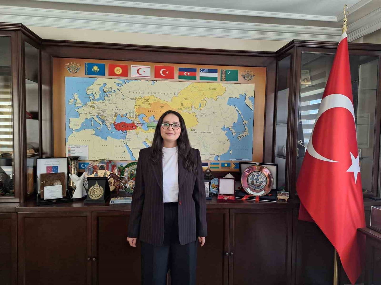 ESKİŞEHİRLİ GENÇ ARAŞTIRMACI YAZAR MERYEM ÜLKÜ AYGÜL, YUNUS EMRE’NİN BİLİNEN ‘DİVAN’I DIŞINDAKİ...