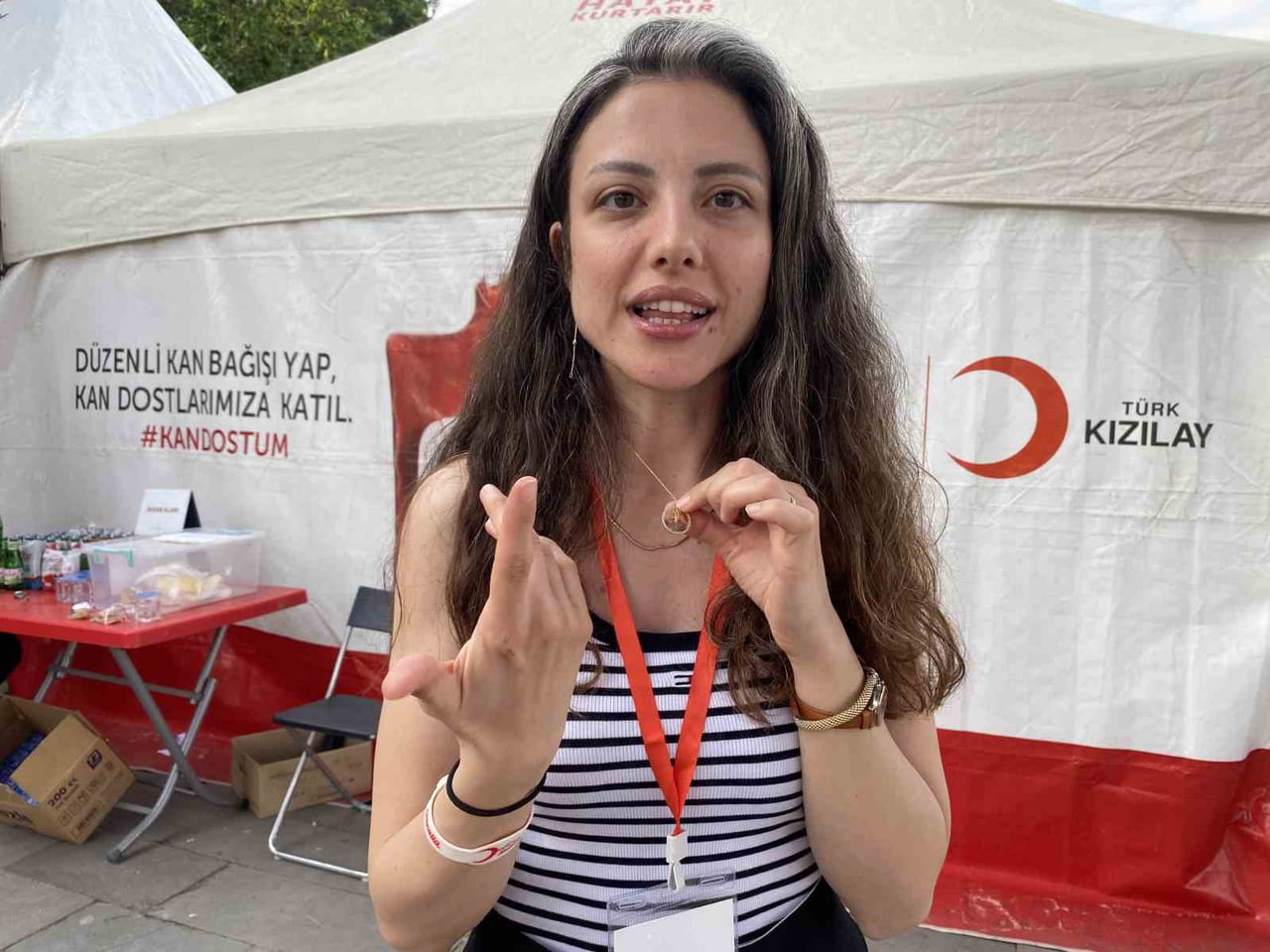 ETKİNLİKTE KONUŞAN AVUKAT İPEK ALTAN PAKER, ANNESİNİN HASTALIĞI SÜRECİNDE KÖK HÜCRE BAĞIŞININ...