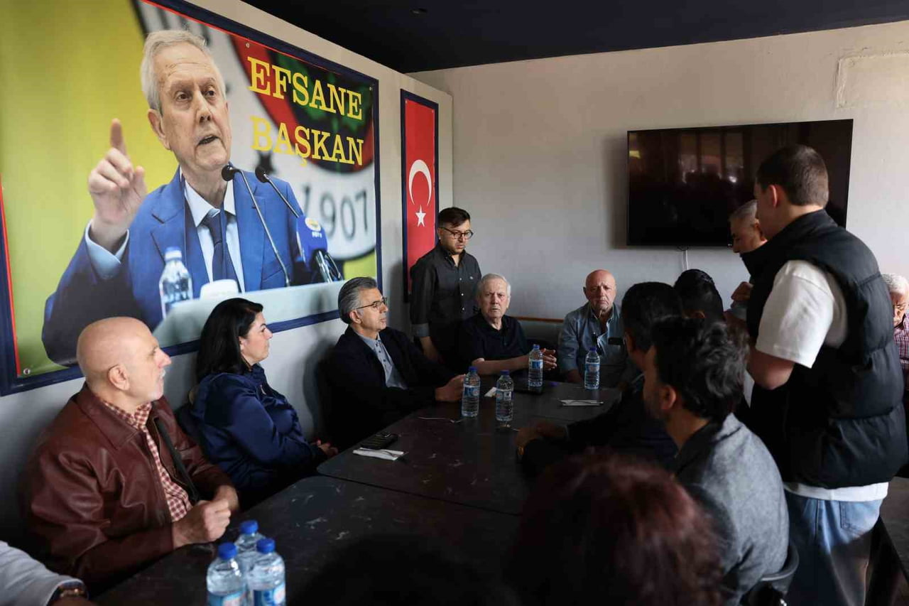 FENERBAHÇE BAŞKAN ADAYI AZİZ YILDIRIM, ŞAMPİYON BOKSÖRLERLE BİR ARAYA GELEREK DESTEK...