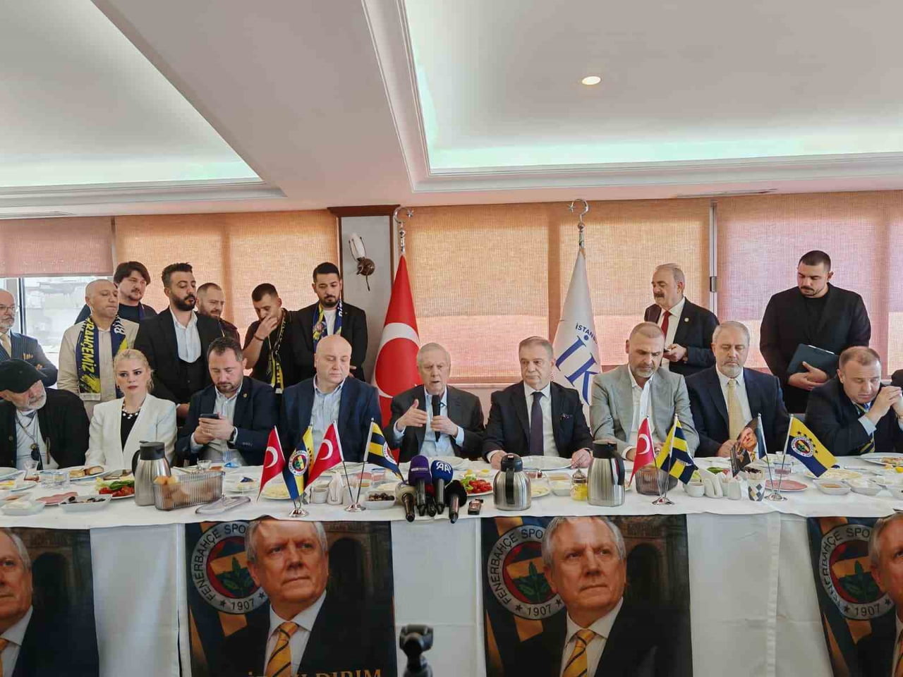FENERBAHÇE BAŞKAN ADAYI AZİZ YILDIRIM, SARI-LACİVERTLİ KULÜPTEKİ SORUNUN TECRÜBEYLE ÇÖZÜLECEĞİNİ...