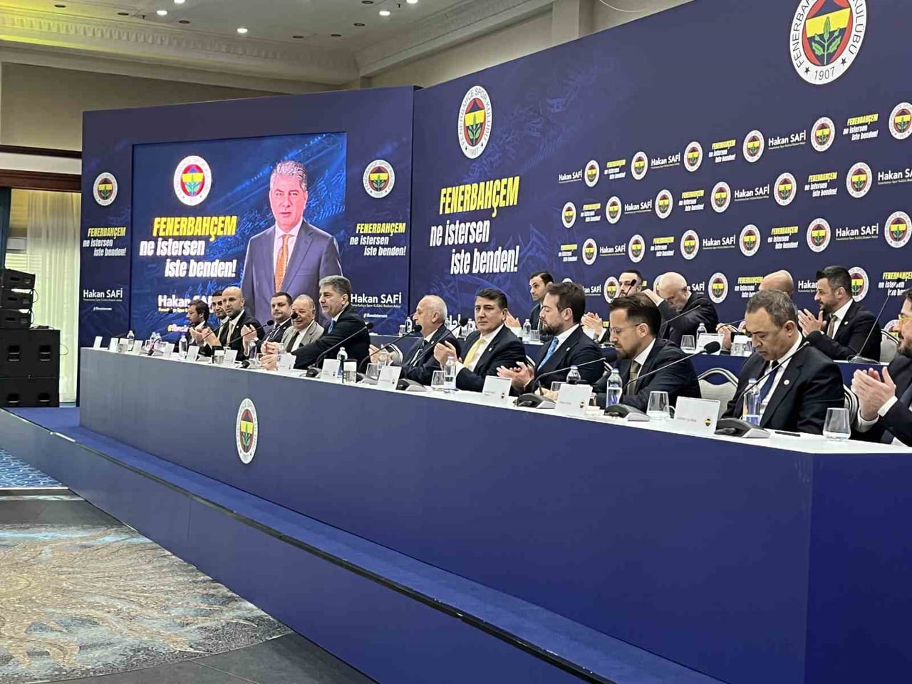 FENERBAHÇE BAŞKAN ADAYI HAKAN SAFİ, FARUK ILGAZ TESİSLERİ'NDE BASIN MENSUPLARIYLA BİR ARAYA...