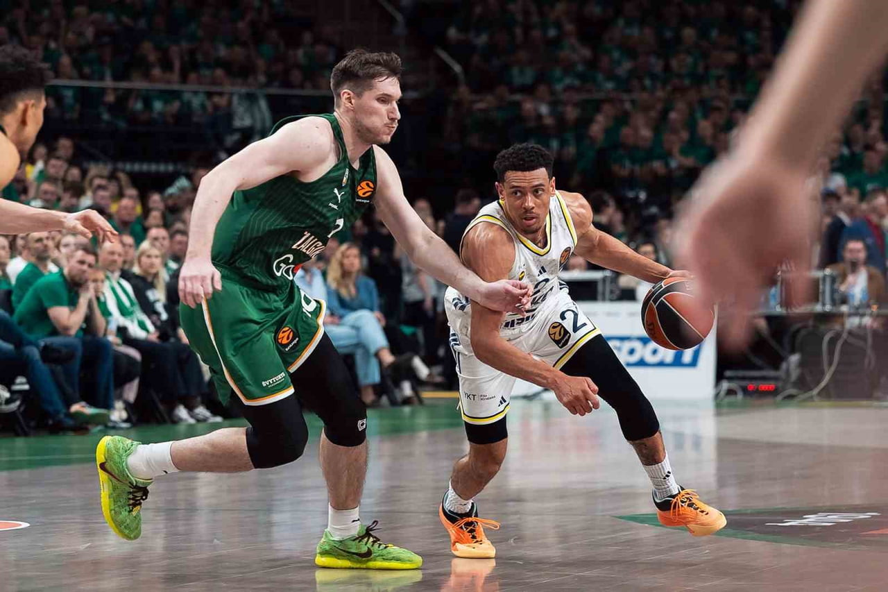 FENERBAHÇE, EUROLEAGUE PLAY-OFF SERİSİNİN ÜÇÜNCÜ MAÇINDA LİTVANYA DEPLASMANINDA ZALGİRİS KAUNAS'A...