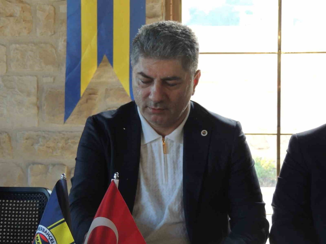 FENERBAHÇE KULÜBÜ BAŞKAN ADAYI HAKAN SAFİ, " FENERBAHÇE'NİN OLMAZSA OLMAZI, KENDİ YERİNDE STADINI...