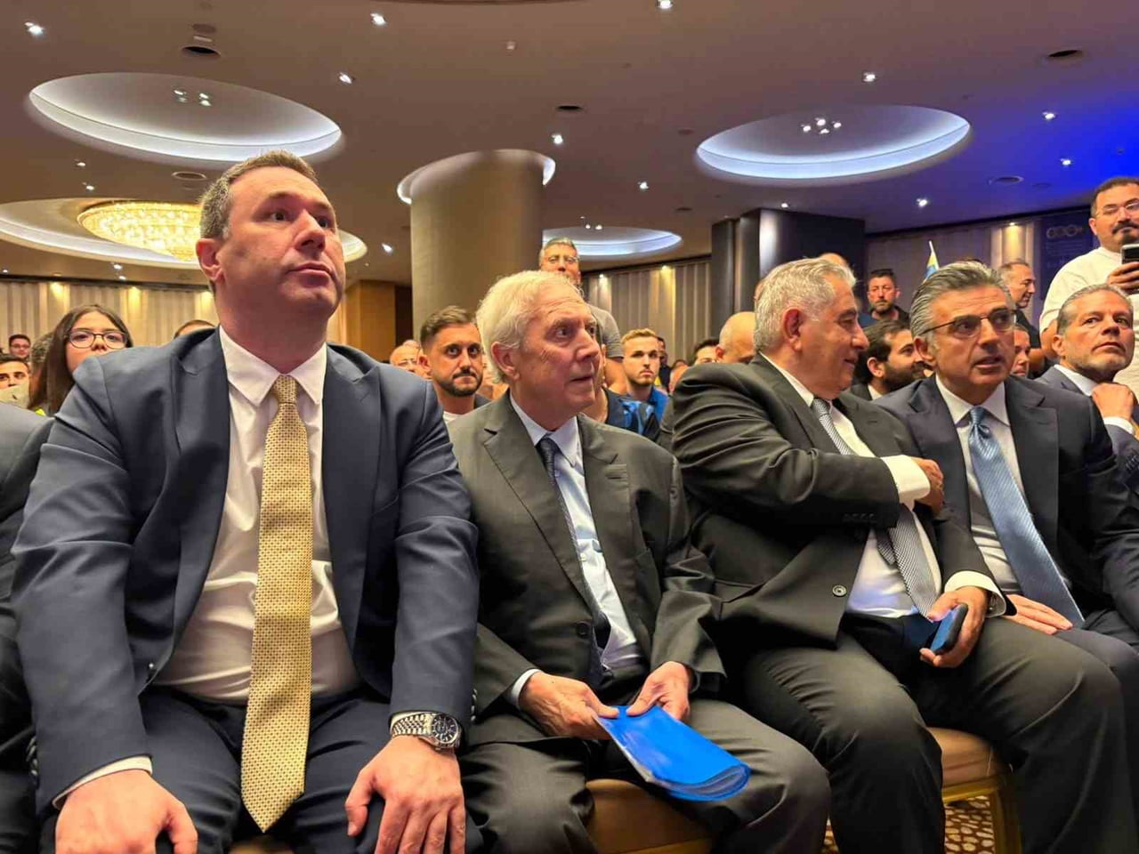 FENERBAHÇE SPOR KULÜBÜ BAŞKAN ADAYI AZİZ YILDIRIM, OLAĞANÜSTÜ SEÇİMLİ GENEL KURUL TOPLANTISI...