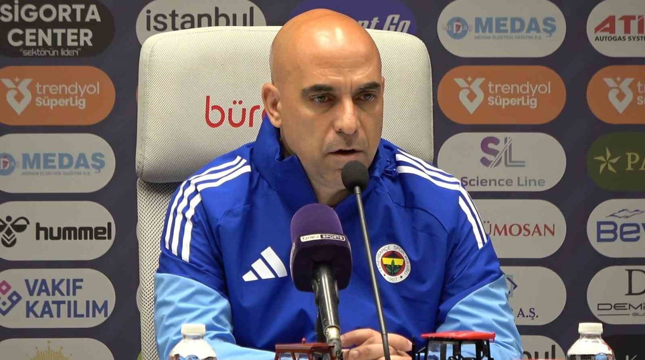FENERBAHÇE TEKNİK SORUMLUSU ZEKİ MURAT GÖLE, "ÖNCELİKLE ÇOK ÜZGÜNÜZ. BU AKŞAM ŞAMPİYONLUĞU...