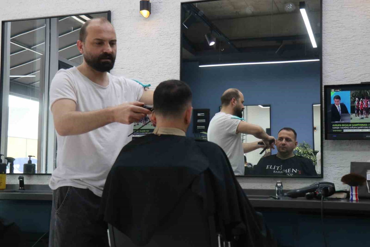 FETİH KÖSE "GECE ÇOK GEÇ GELENLER OLUYOR, ÇOK ERKEN GELENLER OLUYOR. BİR ŞEKİLDE YOĞUNLUĞU...
