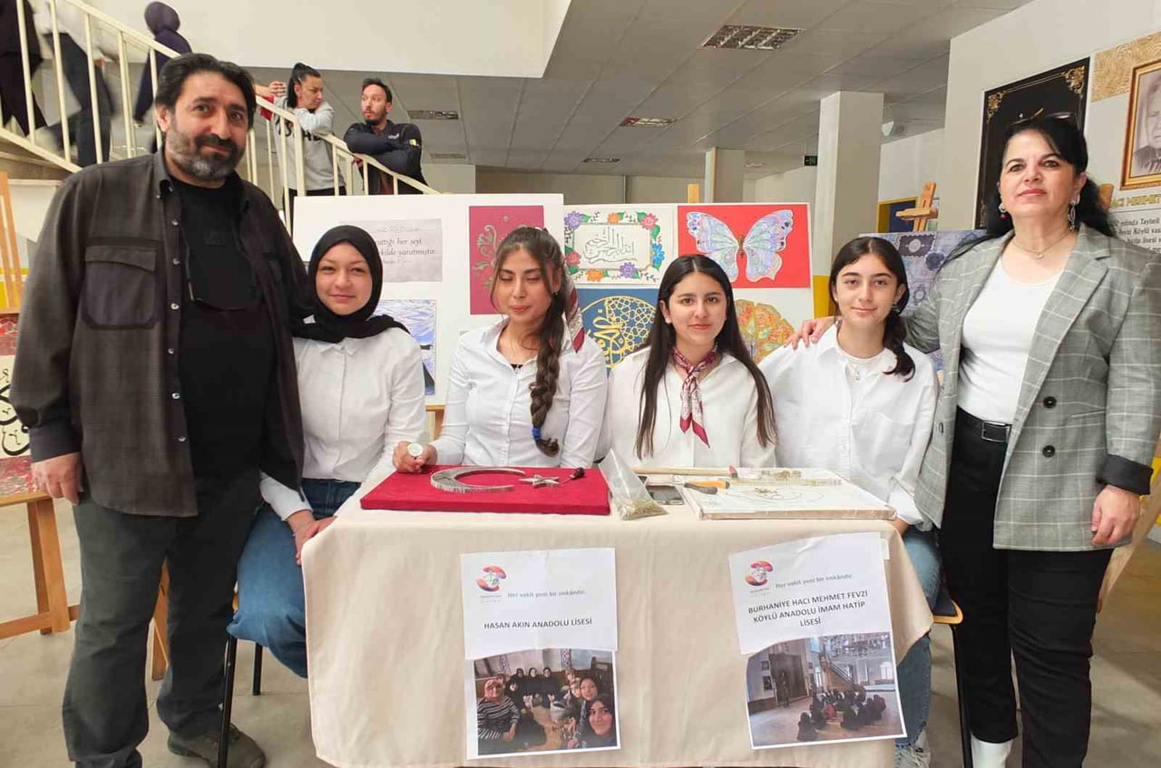 FİLOĞRAFİ ÖĞRENCİLERİ