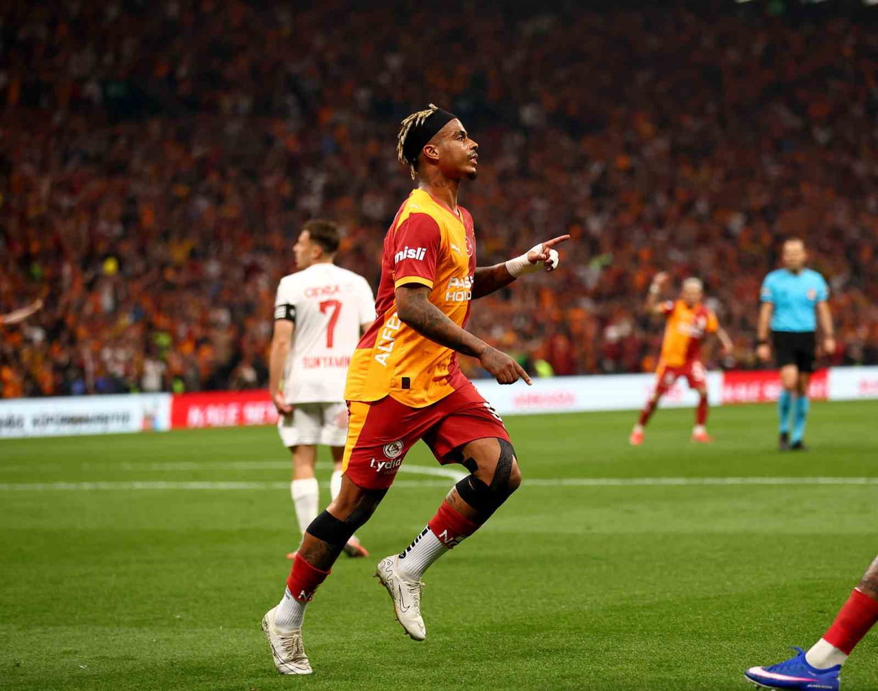 GALATASARAY'IN GABONLU FUTBOLCUSU MARİO LEMİNA, ŞAMPİYONLUĞUN ARDINDAN YAPTIĞI AÇIKLAMADA, GELECEK...
