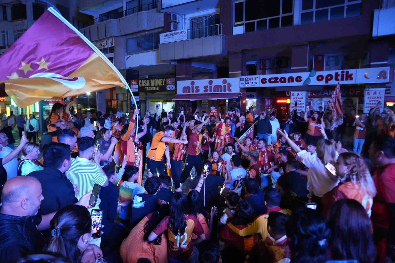 GALATASARAY’IN TRENDYOL SÜPER LİG’DE ŞAMPİYONLUĞUNU İLAN ETMESİNİN ARDINDAN ANTALYA’DA...
