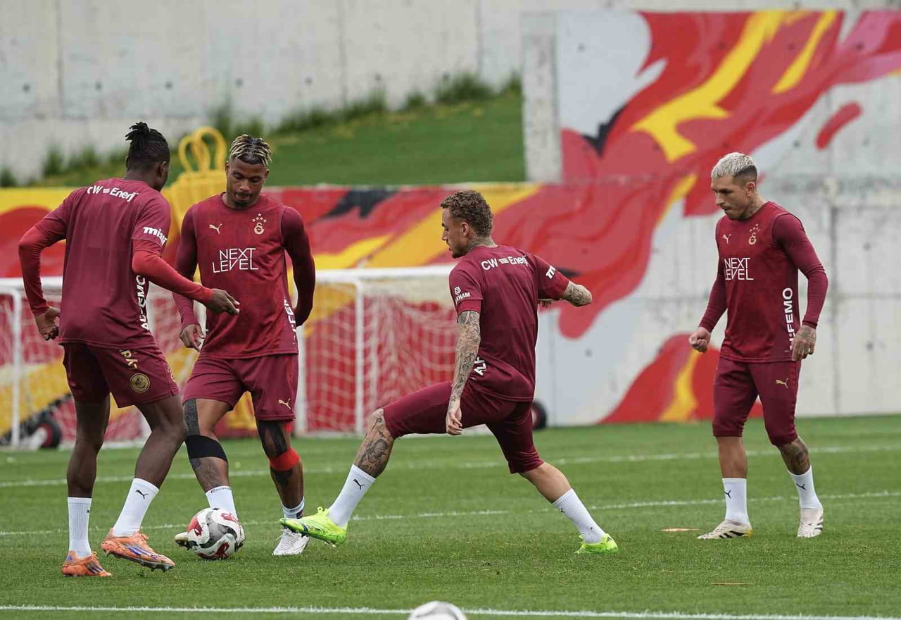 GALATASARAY, TRENDYOL SÜPER LİG’İN 33. HAFTASINDA ANTALYASPOR İLE YAPACAĞI MAÇIN HAZIRLIKLARINI...