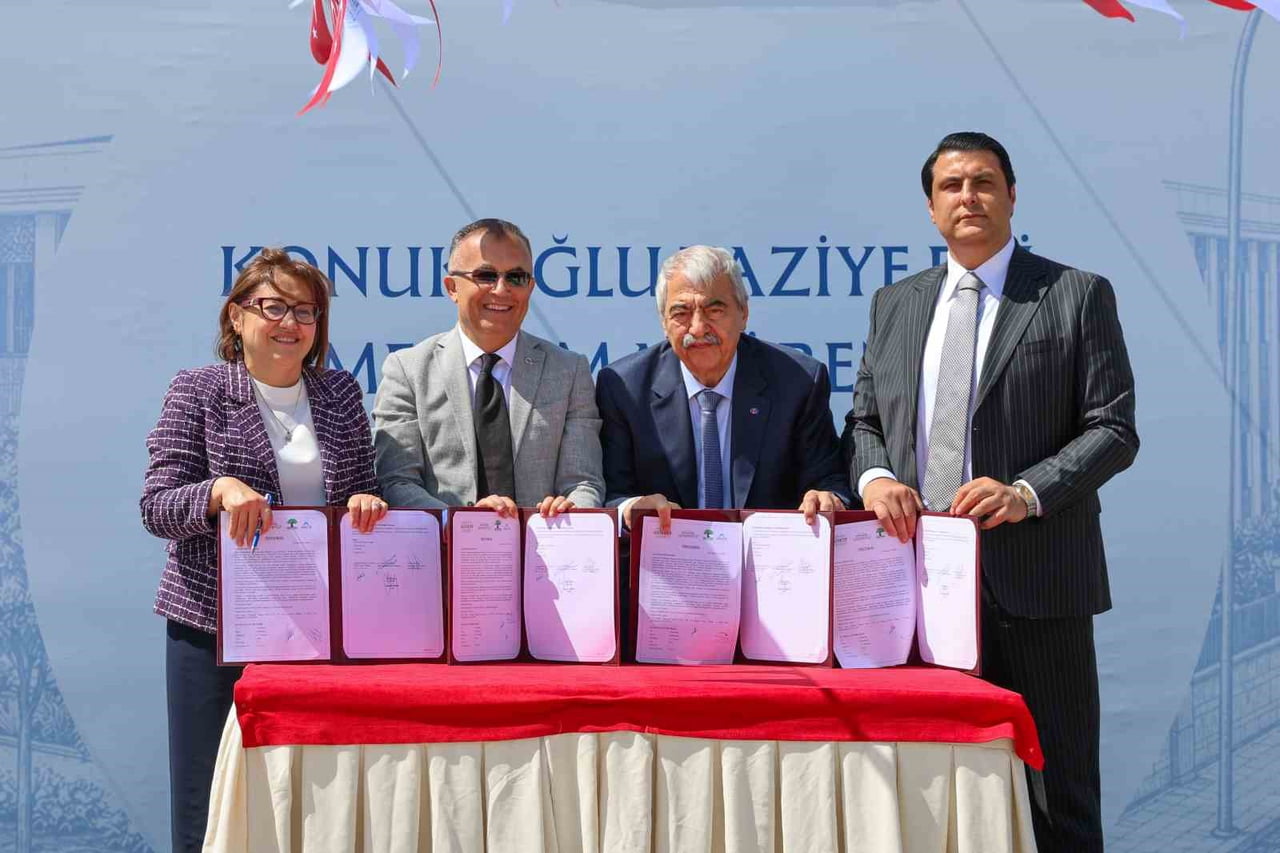 GAZİANTEP'İN ŞEHİTKAMİL İLÇESİNDE HAYIRSEVER KONUKOĞLU AİLESİ TARAFINDAN YAPTIRILACAK OLAN TAZİYE...
