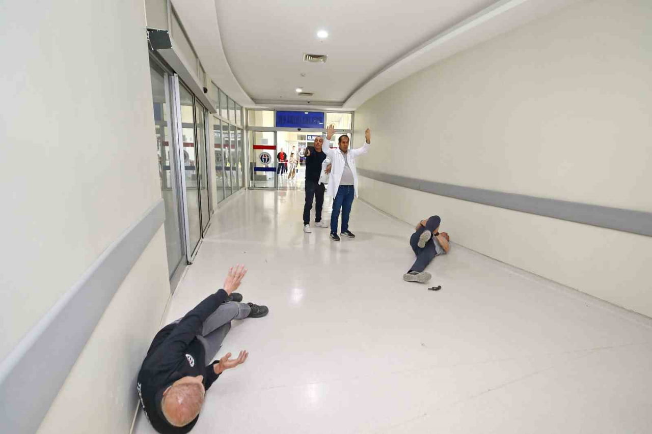 GAZİANTEP'TE HASTANEDE ÇOCUK KAÇIRMA OLAYLARINA KARŞI UYGULANAN 'PEMBE KOD' TATBİKATI GERÇEĞİNİ...