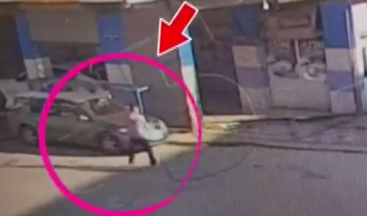 GAZİANTEP'TE İŞ YERİNE POMPALI TÜFEKLE SALDIRI: O ANLAR KAMERADA