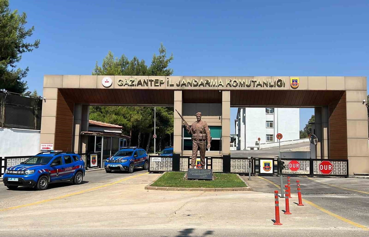 GAZİANTEP'TE JANDARMA EKİPLERİNİN OPERASYONLARI SONUCU SON BİR AYDA 15 FAİLİ MEÇHUL HIRSIZLIK...