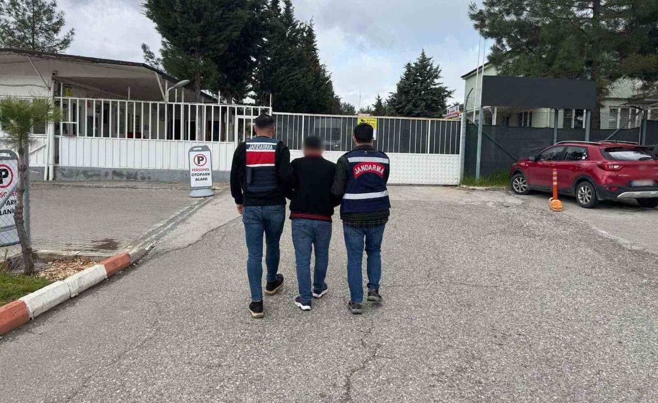GAZİANTEP'TE JANDARMADAN YASADIŞI BAHİS OPERASYONU: 2 ŞAHIS TUTUKLANDI