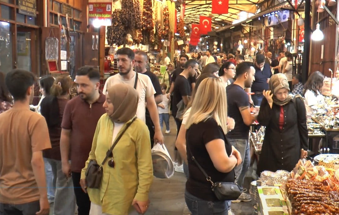GAZİANTEP'TE KURBAN BAYRAMI TATİLİNDE YAŞANAN TURİST AKINI, TARİHİ ÇARŞILARDA ÇİFTE BAYRAM...