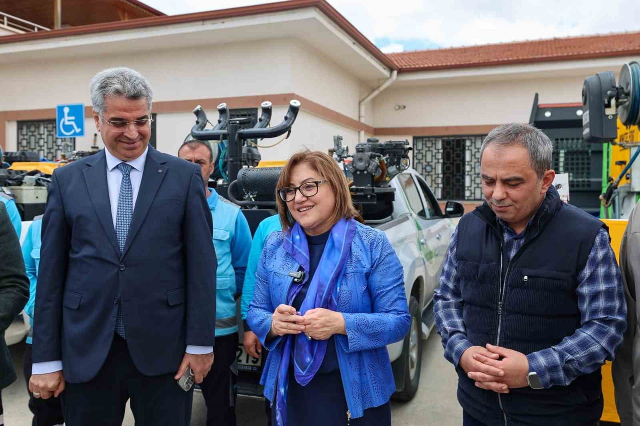 GAZİANTEP BÜYÜKŞEHİR BELEDİYE BAŞKANI FATMA ŞAHİN, KURBAN BAYRAMI ÖNCESİ TEKNİK EKİPLE BİR ARAYA...