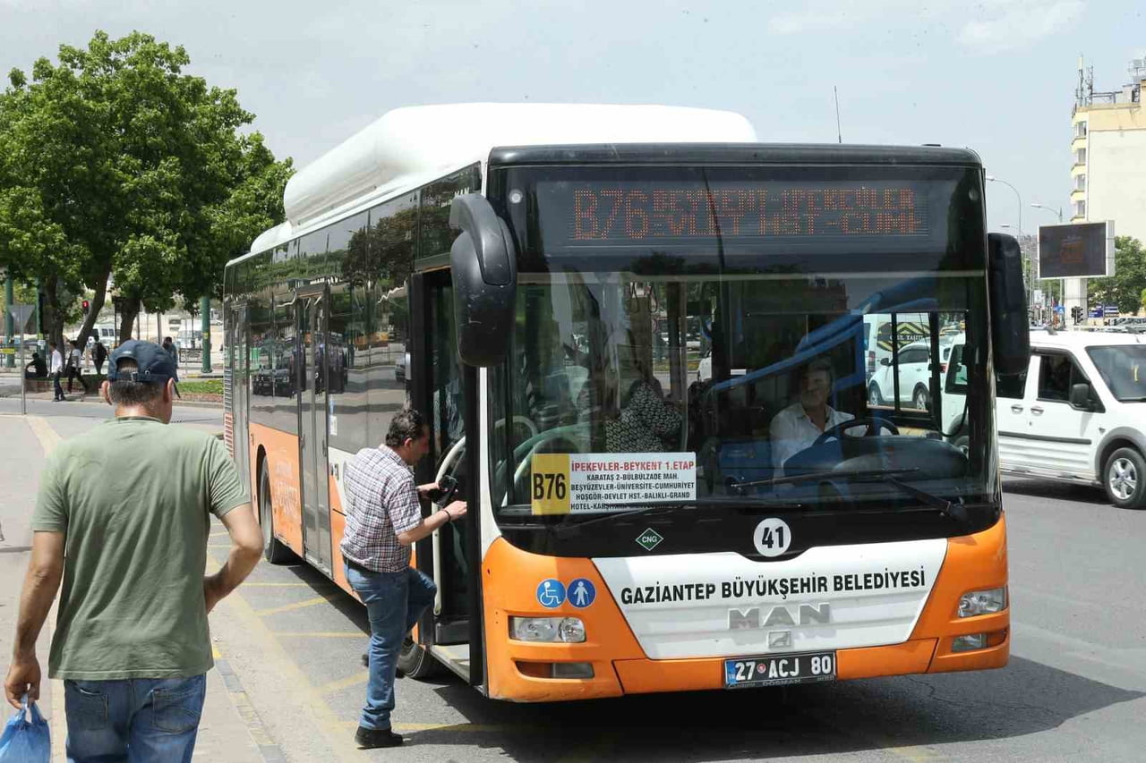 GAZİANTEP BÜYÜKŞEHİR BELEDİYESİ, KURBAN BAYRAMI SÜRESİNCE VATANDAŞLARIN ULAŞIMINI KOLAYLAŞTIRMAK...