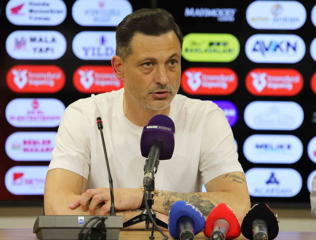 GAZİANTEP FUTBOL KULÜBÜ TEKNİK DİREKTÖRÜ MİREL RADOİ, MAĞLUBİYET İÇİN ÜZGÜN OLDUKLARINI...