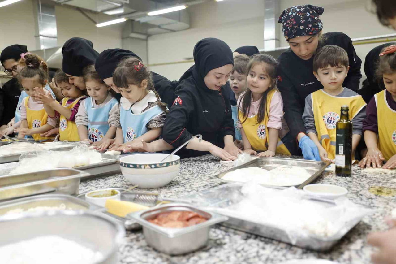 GAZİANTEP İSLAM BİLİM VE TEKNOLOJİ ÜNİVERSİTESİ (GİBTÜ) GASTRONOMİ VE MUTFAK SANATLARI BÖLÜMÜ...