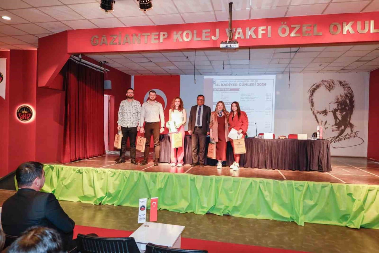GAZİANTEP KOLEJ VAKFI ÖZEL LİSELERİNDE DÜZENLENEN KARİYER GÜNLERİ ETKİNLİKLERİNE KATILAN GKV ÖZEL...