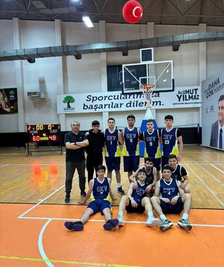 GAZİANTEP KOLEJ VAKFI ŞAMPİYONLUĞA DOYMUYOR