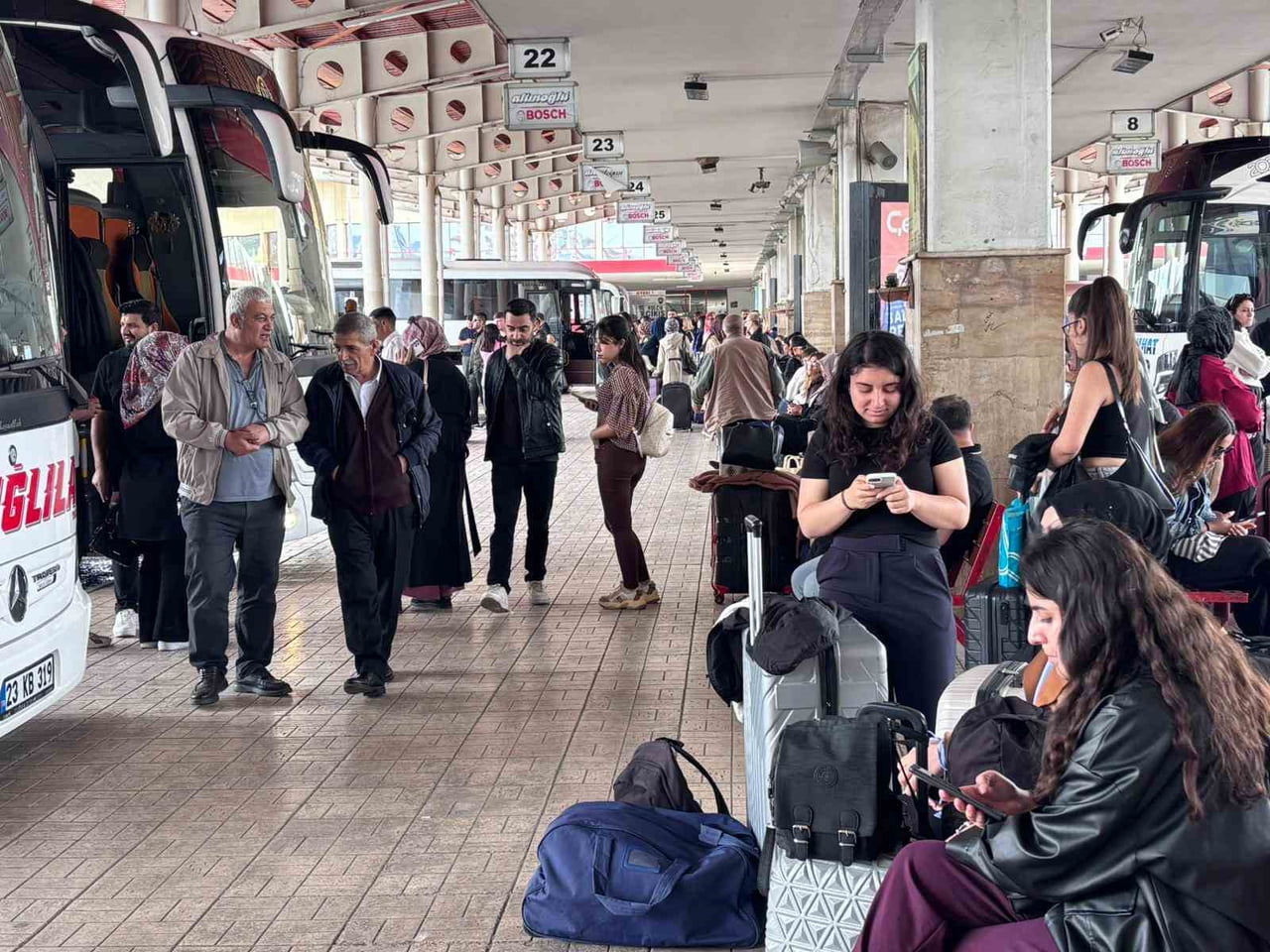 GAZİANTEP OTOGARINDA KURBAN BAYRAMI YOĞUNLUĞU BAŞLADI