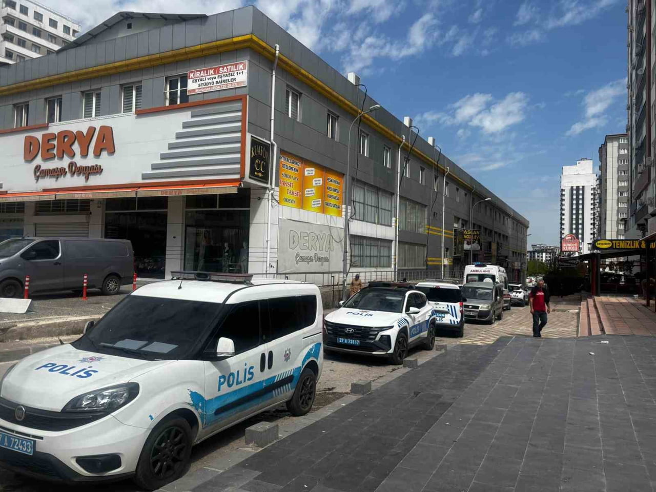 GAZİANTEP’TE CEZAEVİNDEN ÇIKAN BİR ŞAHSIN EŞİNİ REHİN ALMASI MAHALLEDE PANİĞE NEDEN OLDU. POLİS...