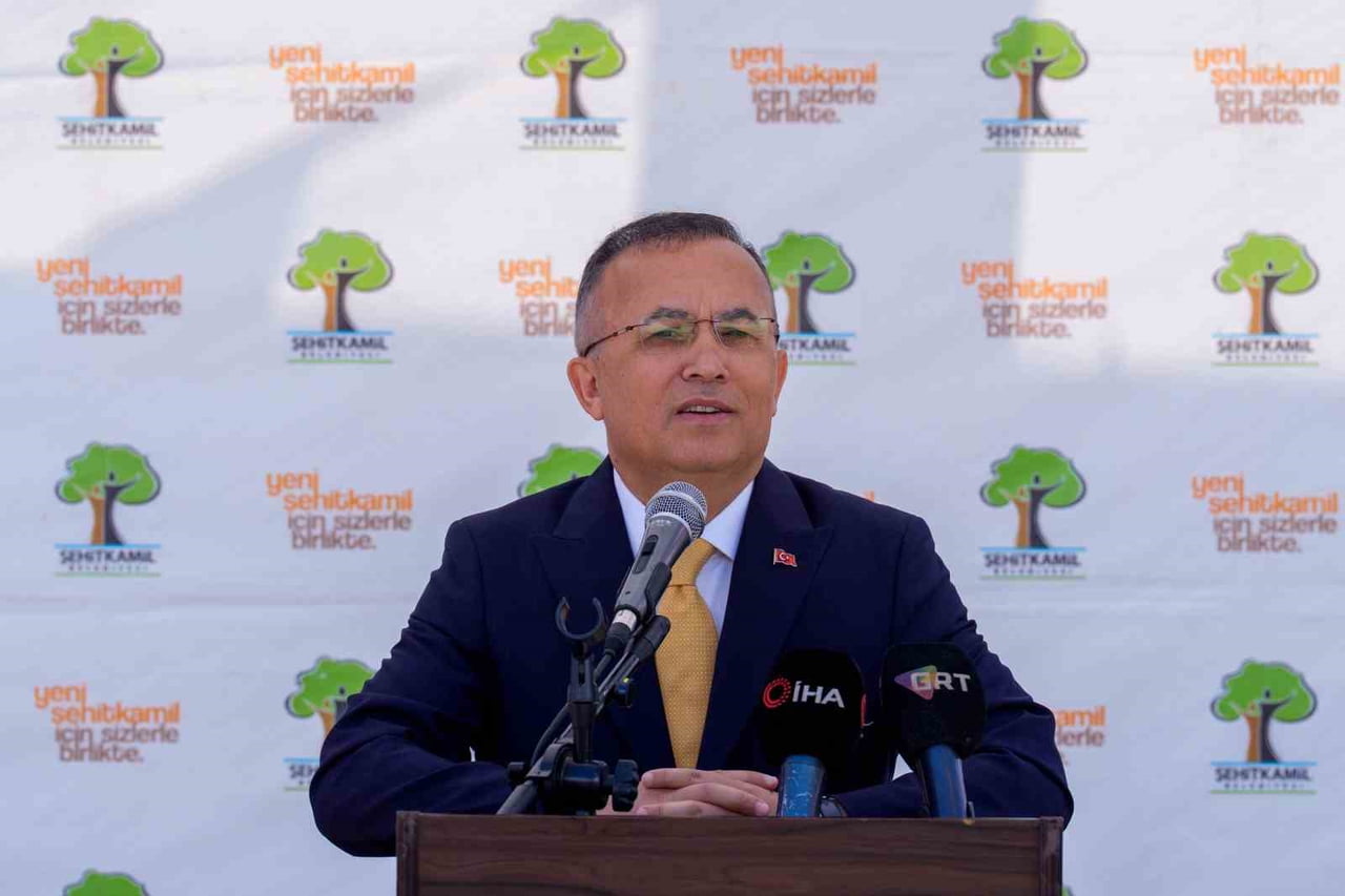 GAZİANTEP VALİSİ KEMAL ÇEBER KONUŞMA YAPTI