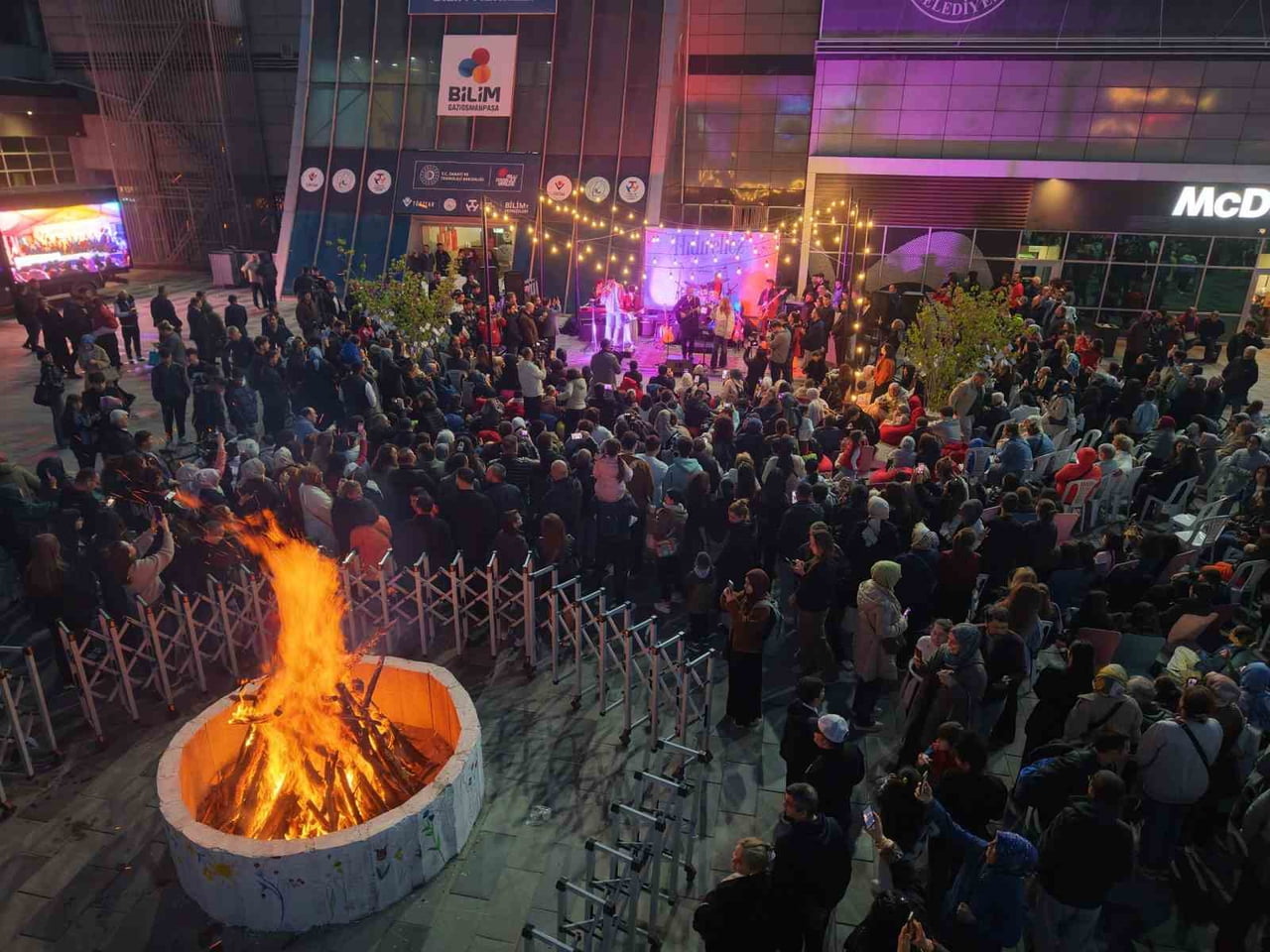 GAZİOSMANPAŞA BELEDİYESİ TARAFINDAN "HIDIRELLEZ ŞENLİĞİ" GERÇEKLEŞTİRİLDİ. ETKİNLİKTE HIDIRELLEZ...