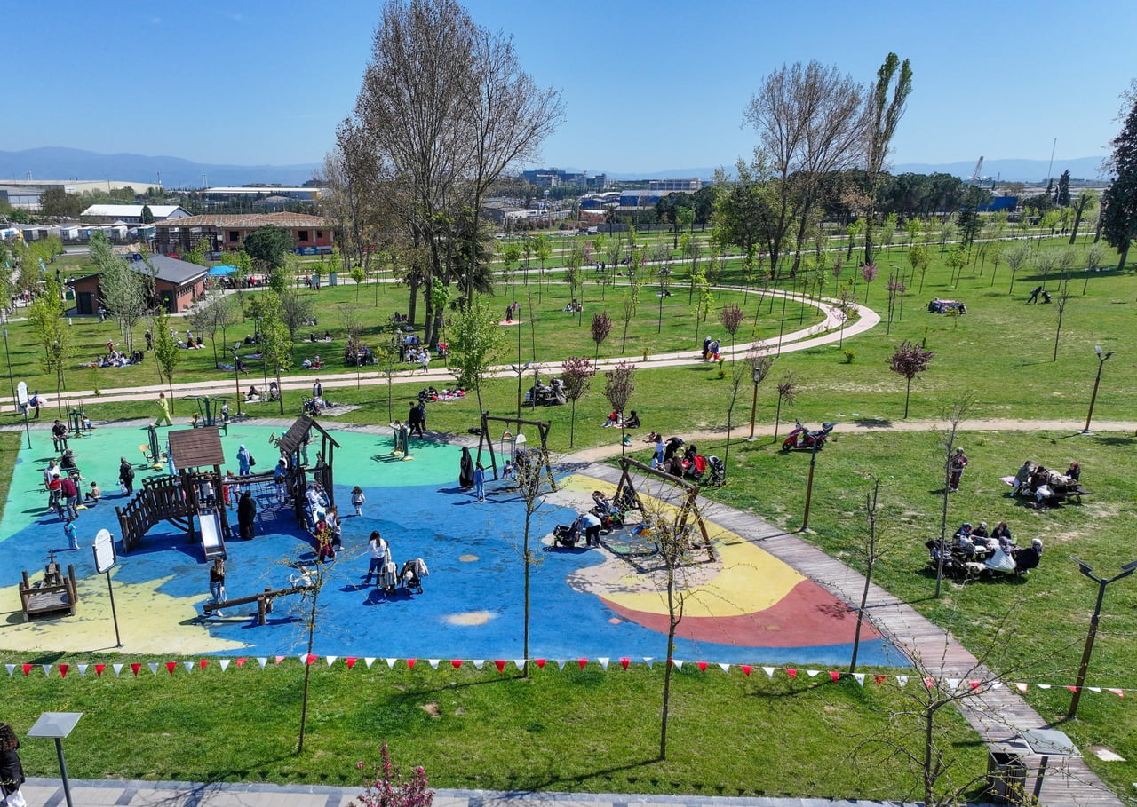 GEBZE MİLLET BAHÇESİ, BAHARIN GELİŞİYLE BİRLİKTE YÜRÜYÜŞ YOLLARI, BİYOLOJİK GÖLETİ, SPOR ALANLARI...