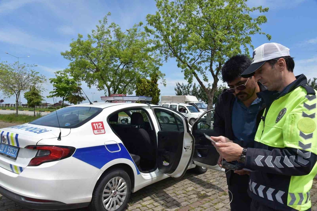GİRESUN’UN GÖRELE İLÇESİNDE TRAFİK GÜVENLİĞİNİ ARTIRMAK VE KAZALARIN ÖNÜNE GEÇMEK AMACIYLA EMNİYET...