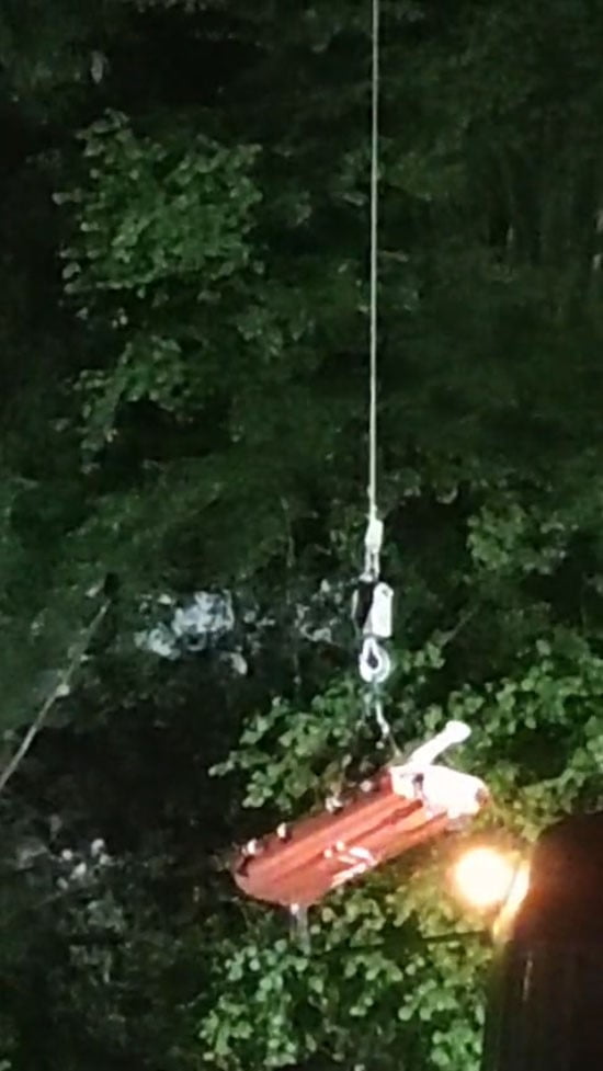 GİRESUN’UN YAĞLIDERE İLÇESİNDE BALIK AVLAMAK İÇİN DEREYE GİREN AMCA İLE YEĞENİ, ANİDEN YÜKSELEN...