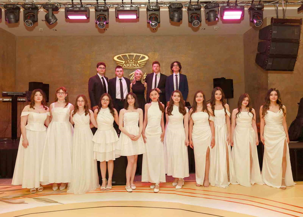 GKV 62. YIL MEZUNLARINI UNUTULMAZ BİR BALOYLA UĞURLANDI