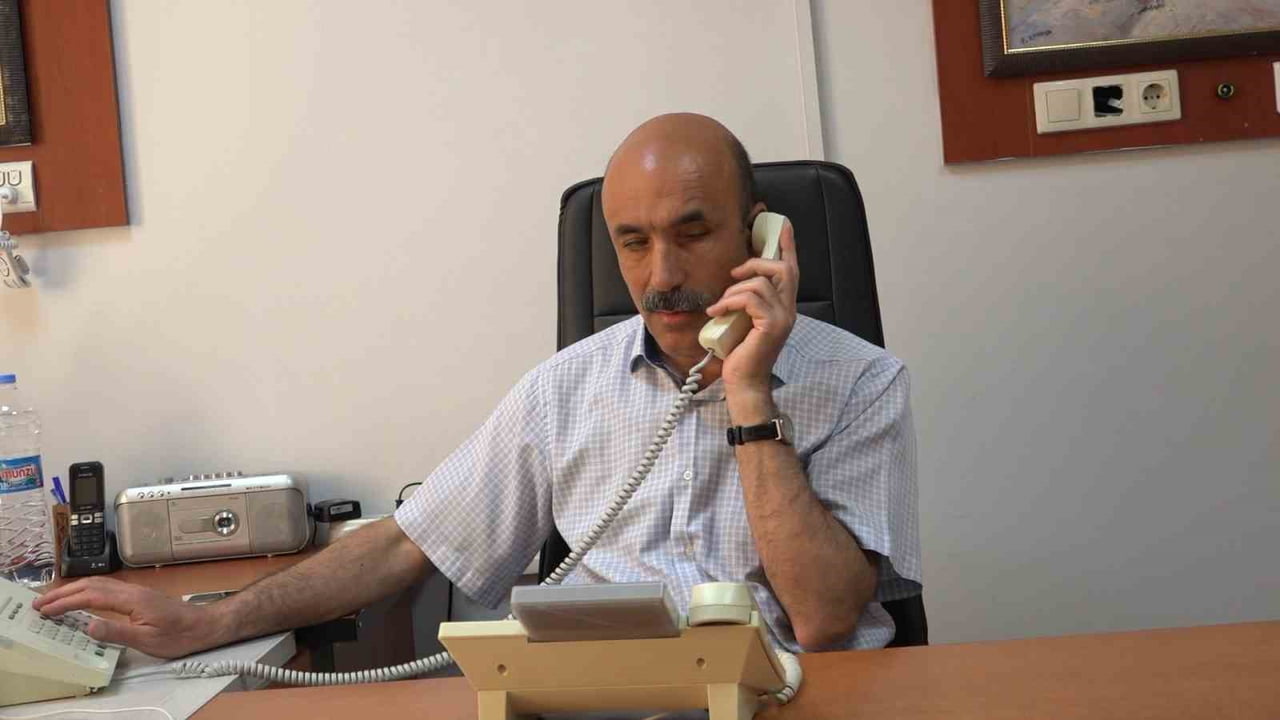 GÖRME ENGELLİ ALİ ARSLAN’IN YAKLAŞIK BİN 500 TELEFON NUMARASINI EZBERE BİLMESİ DİKKAT...