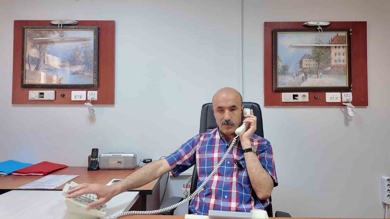 GÖRME ENGELLİ ALİ ARSLAN’IN YAKLAŞIK BİN 500 TELEFON NUMARASINI EZBERE BİLMESİ DİKKAT...