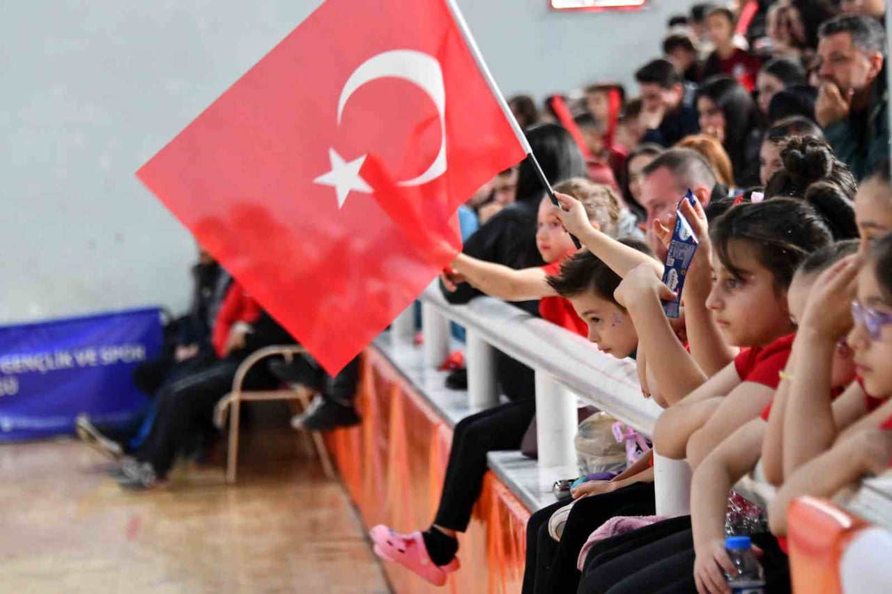 GÜMÜŞHANE'DE 19 MAYIS ATATÜRK'Ü ANMA, GENÇLİK VE SPOR BAYRAMI COŞKUYLA KUTLANDI.