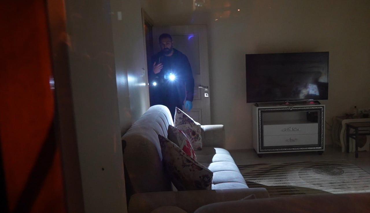 GÜMÜŞHANE’DE APARTMANDAN YAYILAN KÖTÜ KOKU PANİĞE NEDEN OLDU, EKİPLERİN SEFERBER OLDUĞU OLAYDA...
