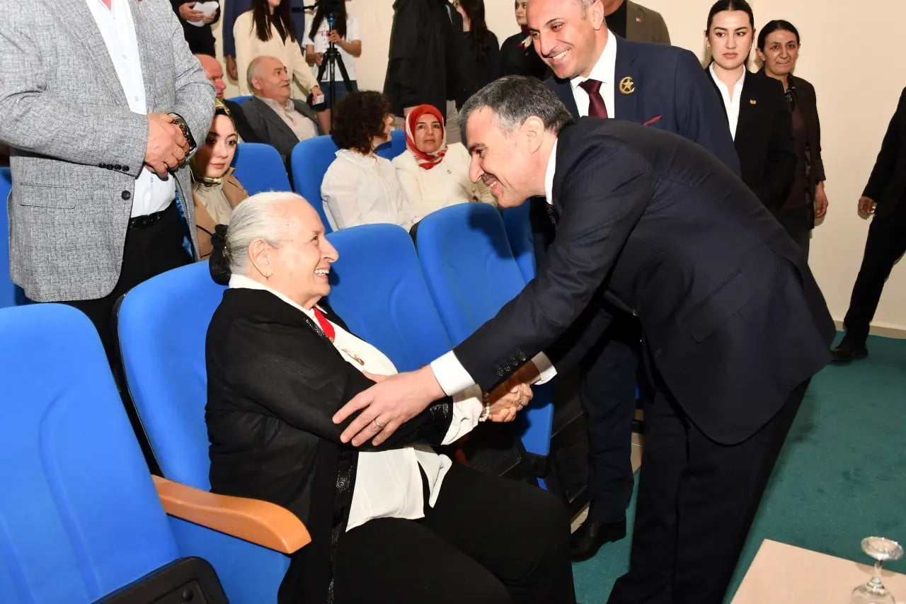 GÜMÜŞHANE ÜNİVERSİTESİ’NDE DÜZENLENEN SÖYLEŞİDE KAZIM KARABEKİR PAŞA’NIN KIZI TİMSAL KARABEKİR...