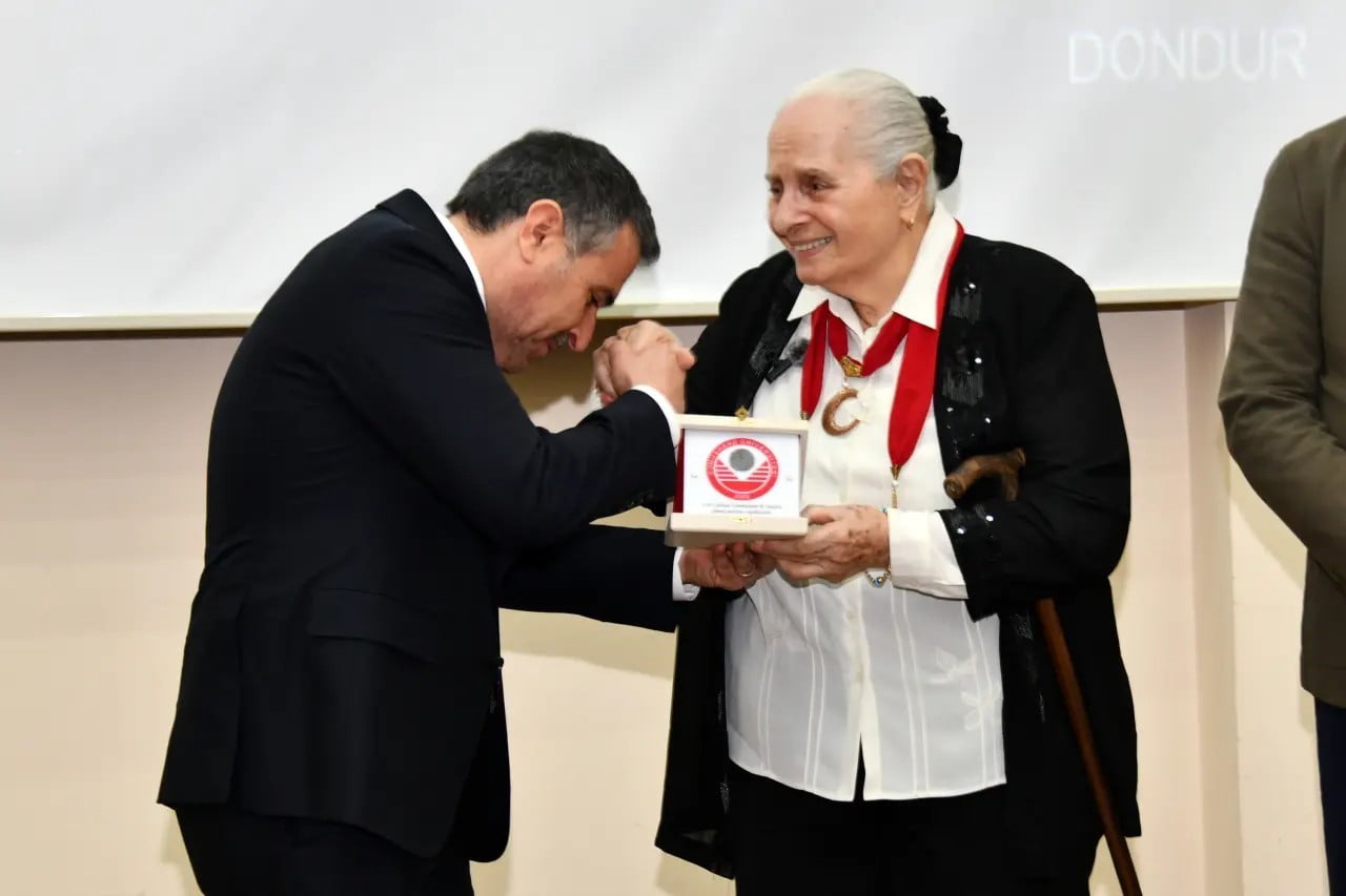 GÜMÜŞHANE ÜNİVERSİTESİ’NDE DÜZENLENEN SÖYLEŞİDE KAZIM KARABEKİR PAŞA’NIN KIZI TİMSAL KARABEKİR...