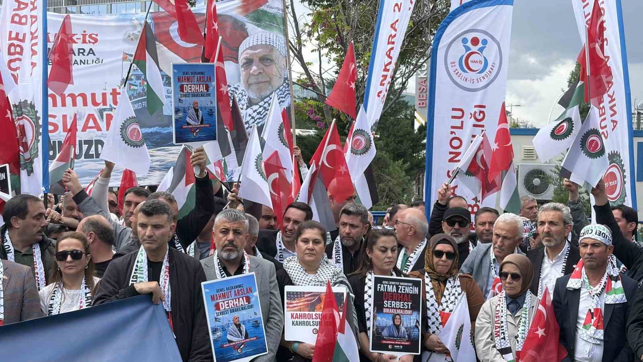 HAK-İŞ, KÜRESEL SUMUD FİLOSU'NDA YER ALAN HAK-İŞ GENEL BAŞKANI MAHMUT ARSLAN, GENEL SEKRETER...