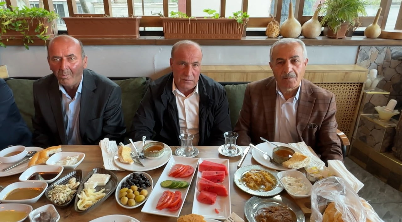 HAKKARİ'NİN YÜKSEKOVA ZİRAAT ODASI, DÜNYA ÇİFTÇİLER GÜNÜ DOLAYISIYLA DÜZENLEDİĞİ PROGRAMDA İLÇENİN...