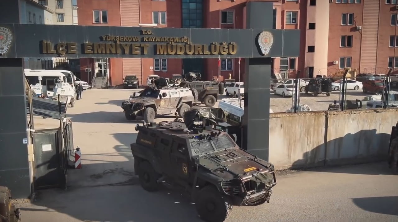 HAKKARİ’NİN YÜKSEKOVA İLÇESİ MERKEZLİ 4 İLDE DÜZENLENEN EŞ ZAMANLI OPERASYONDA, YASA DIŞI BAHİS...