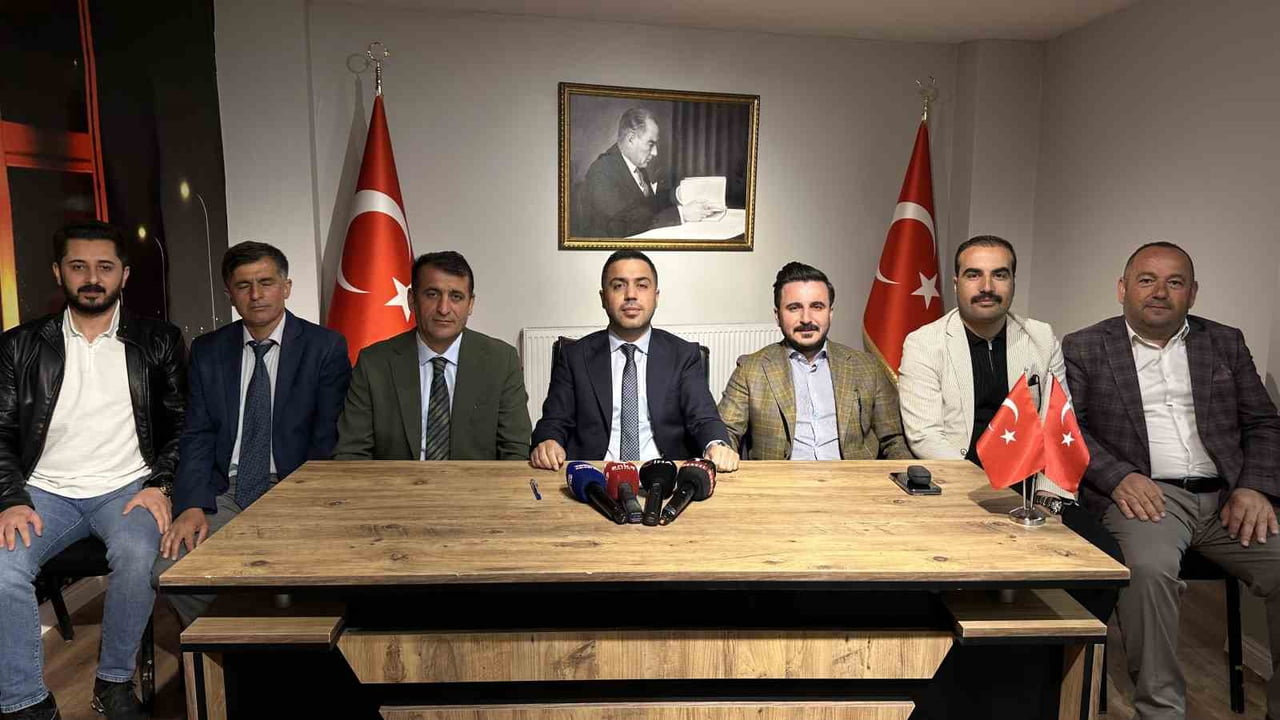 HAKKARİ VE İLÇELERİNDEKİ ŞEHİT AİLELERİ İLE GAZİLERİ BİR ÇATI ALTINDA TOPLAMAYI HEDEFLEYEN...