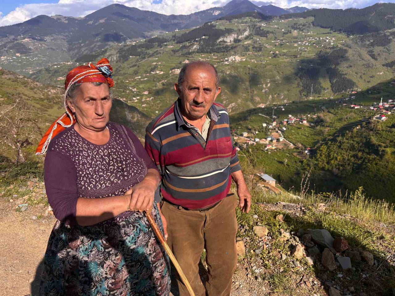 HASAN ALAN VE EŞİ ESMA ALAN.